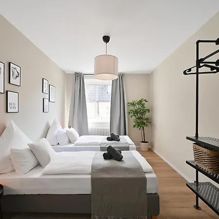 City-apartment Fuer Gruppen Modern & Geraeumig ヴッパータール